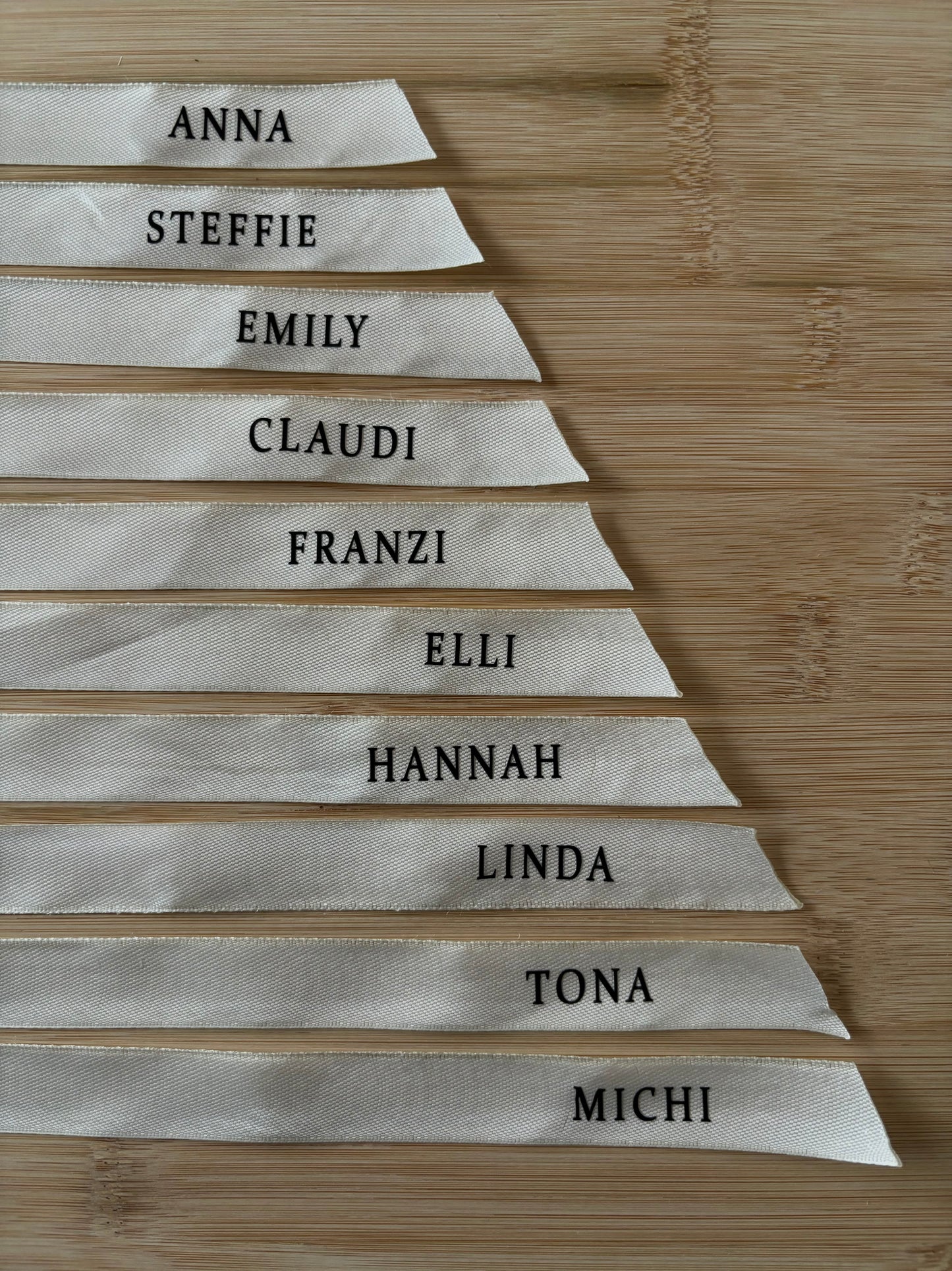 Personalisierte Schleifen für Hochzeiten