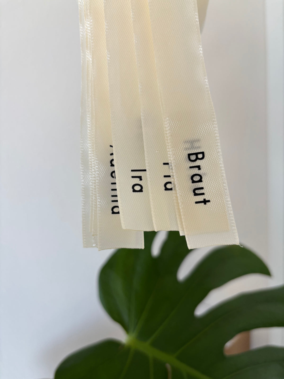 Personalisierte Schleifen für Hochzeiten