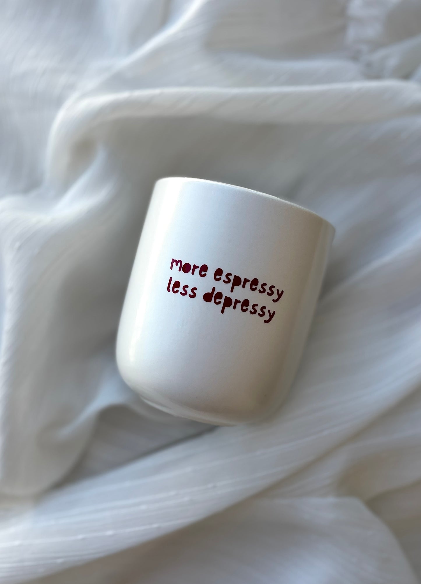 Tasse „more espressy, less depressy“