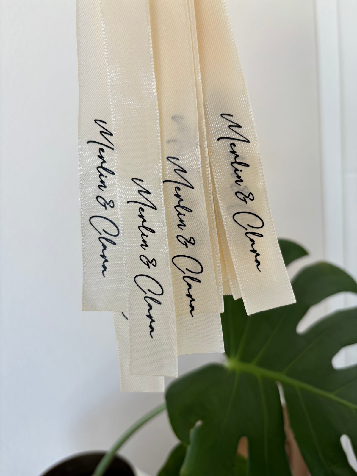 Personalisierte Schleifen für Hochzeiten