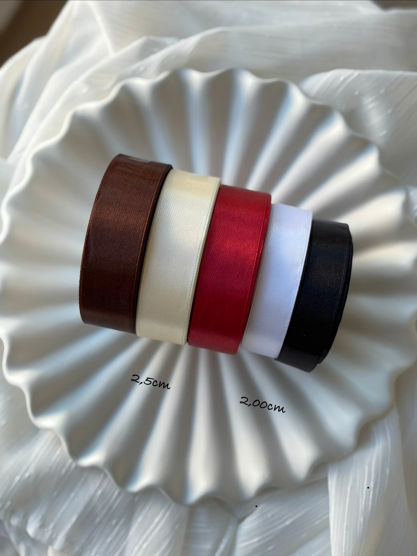 Personalisierte Schleifen für Hochzeiten