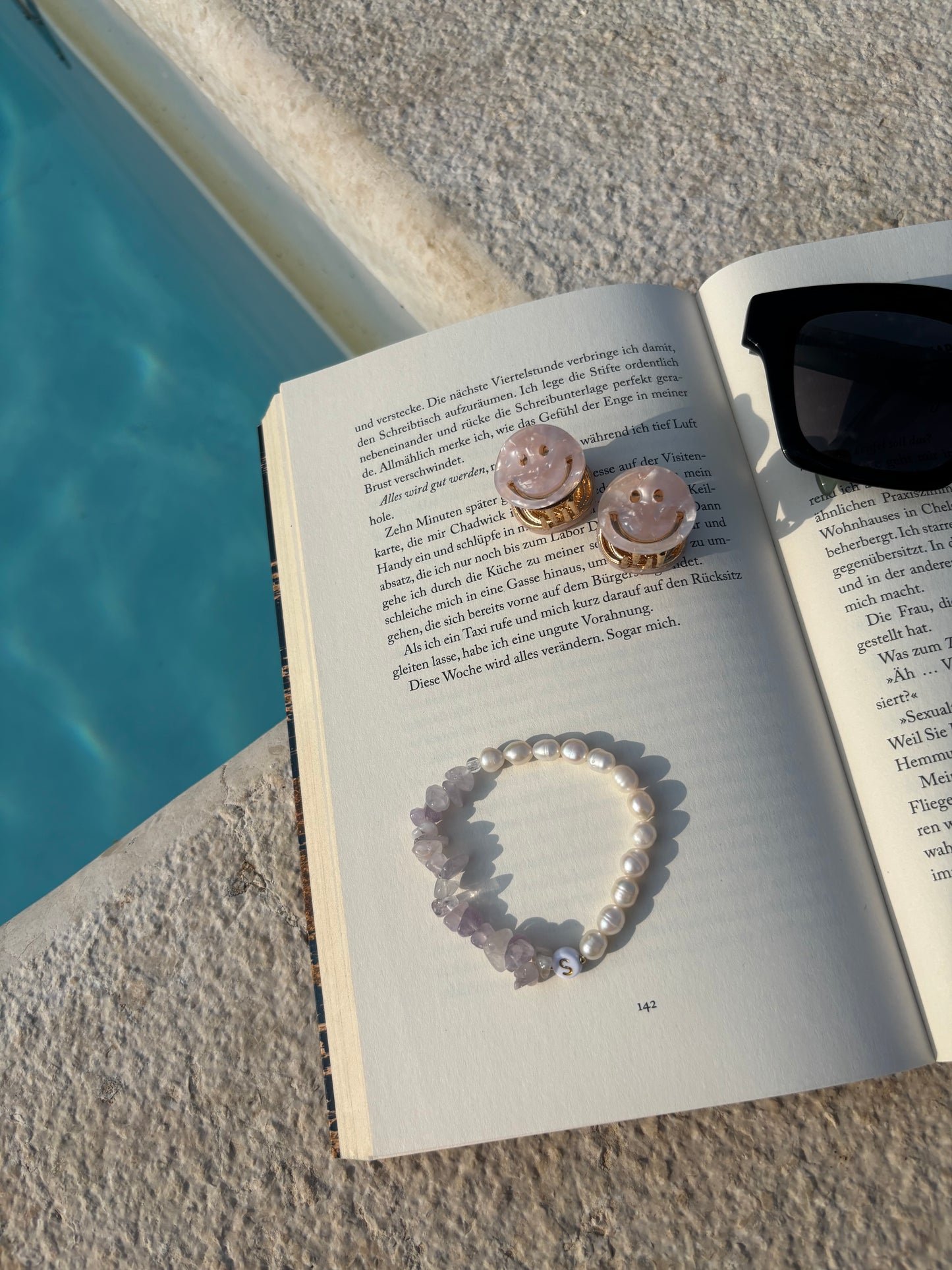 Armband mit Edelsteinen