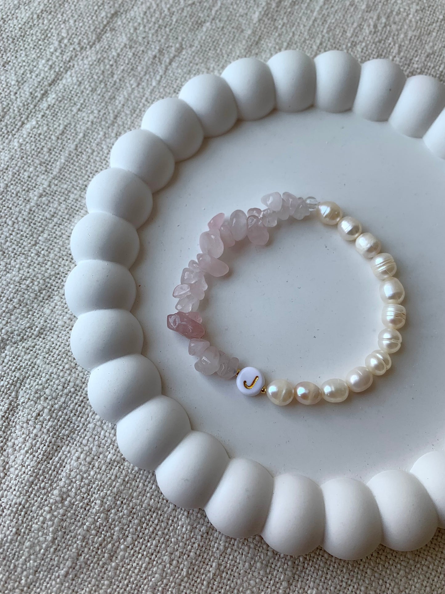 Armband mit Edelsteinen