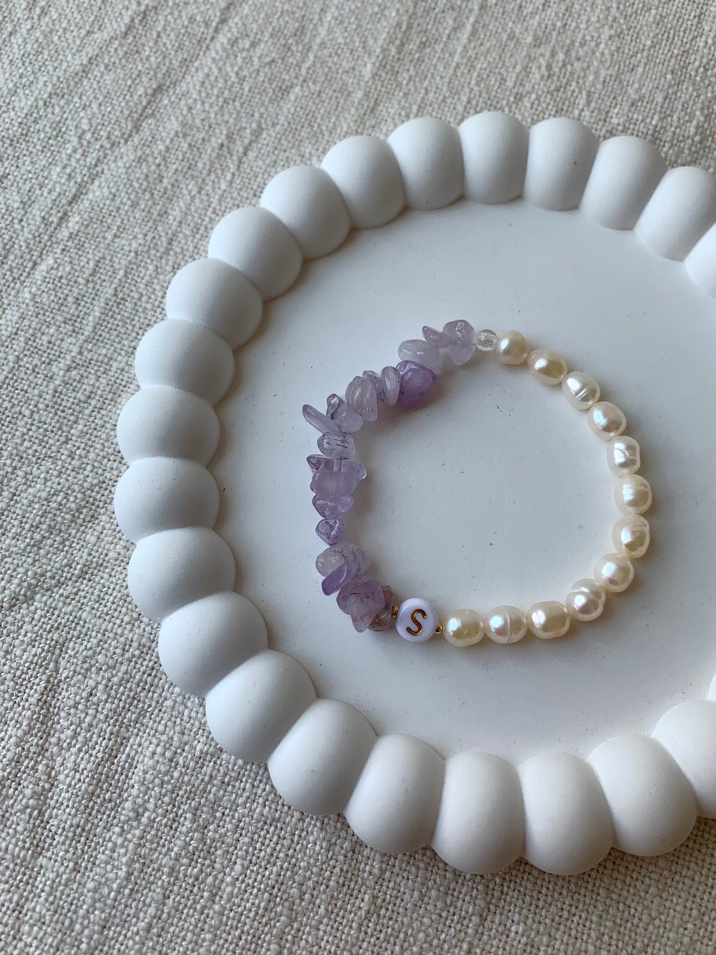 Armband mit Edelsteinen