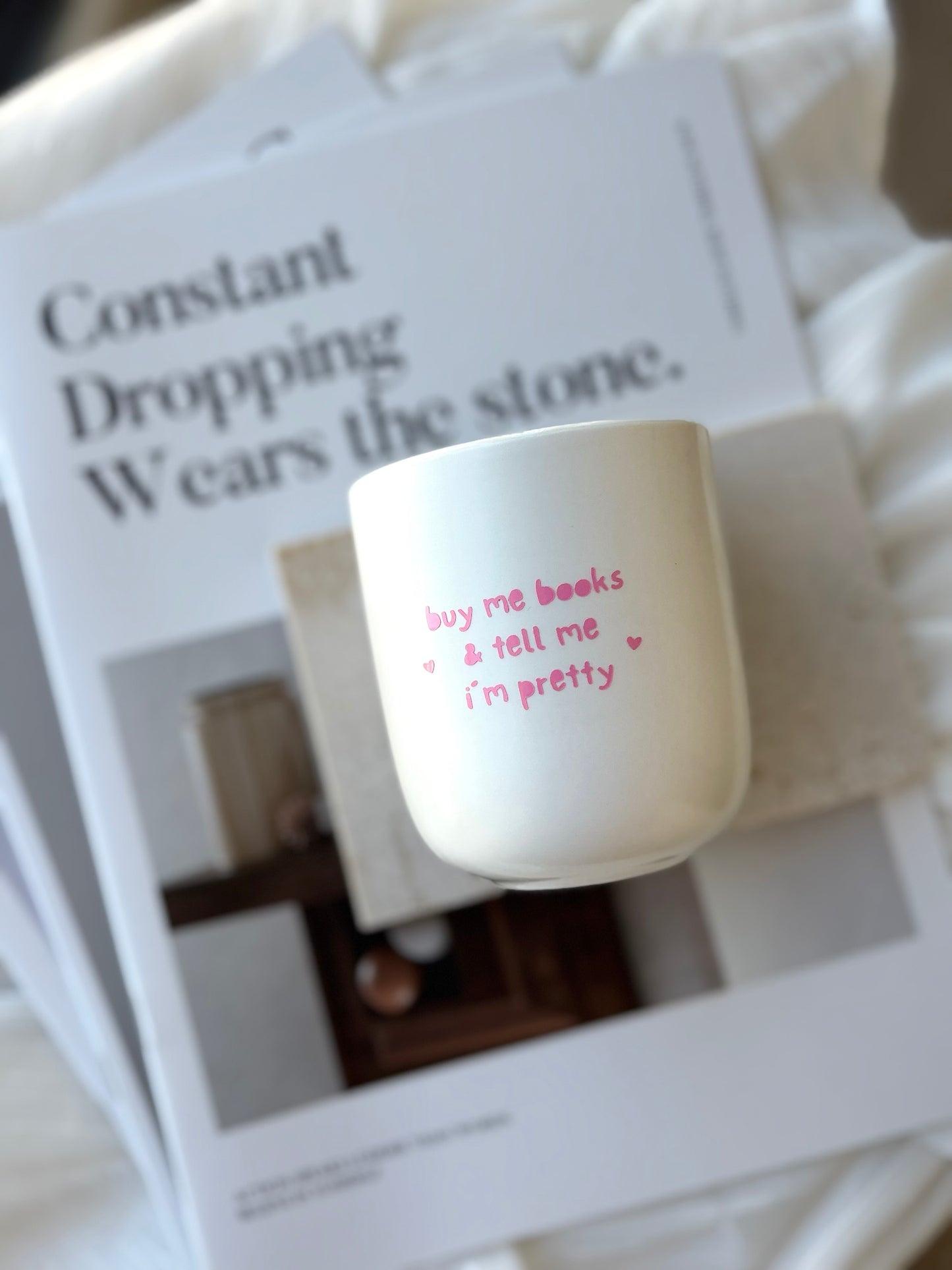 Tasse „buy me books & tell me i‘m pretty“
