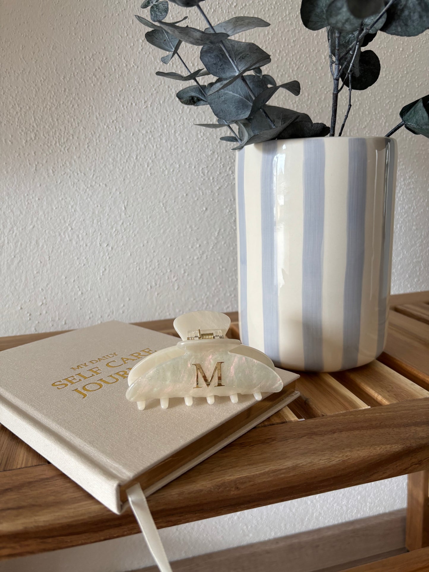 Haarklammer mit Buchstabe