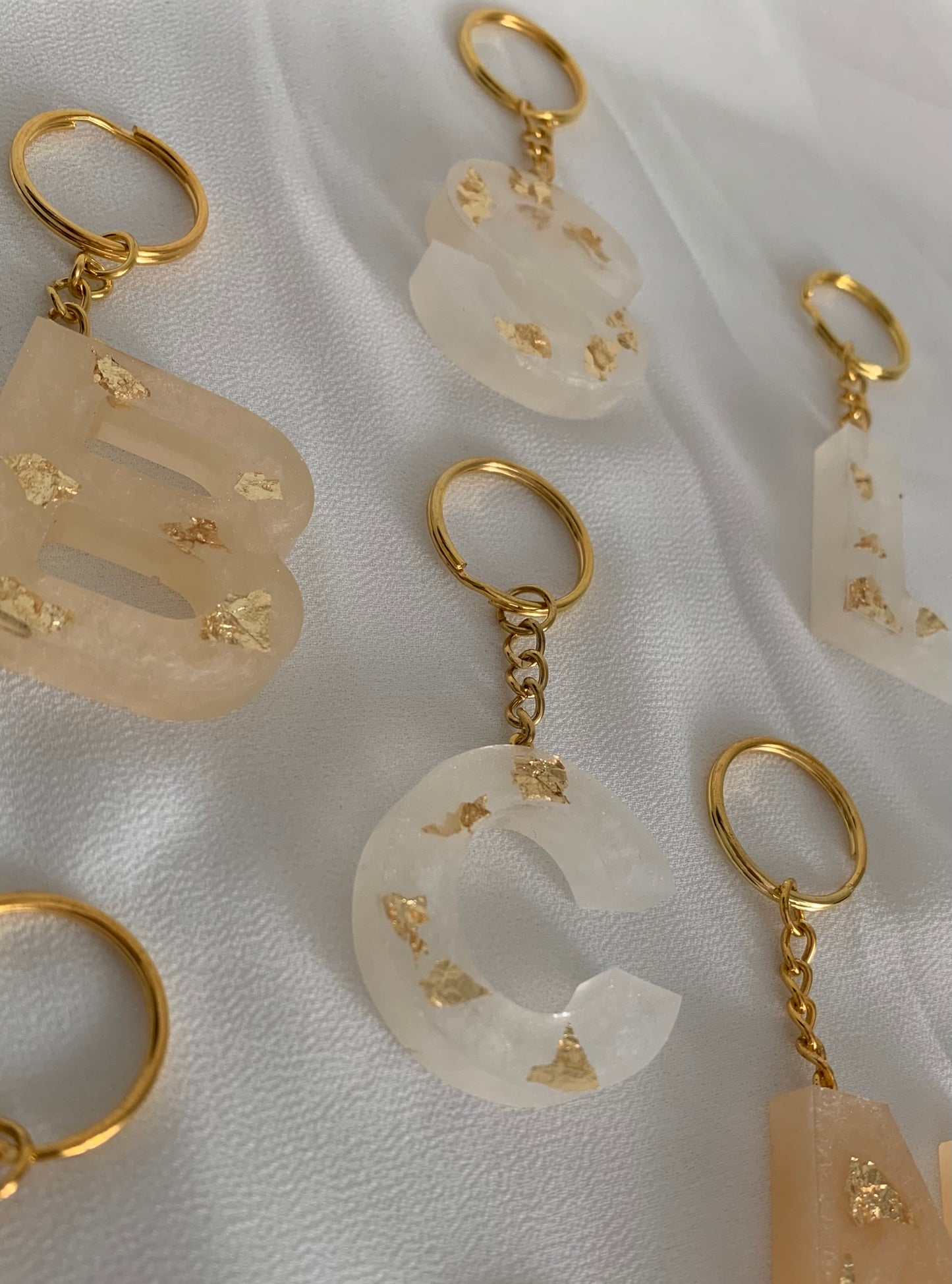 Buchstabe „weiß“