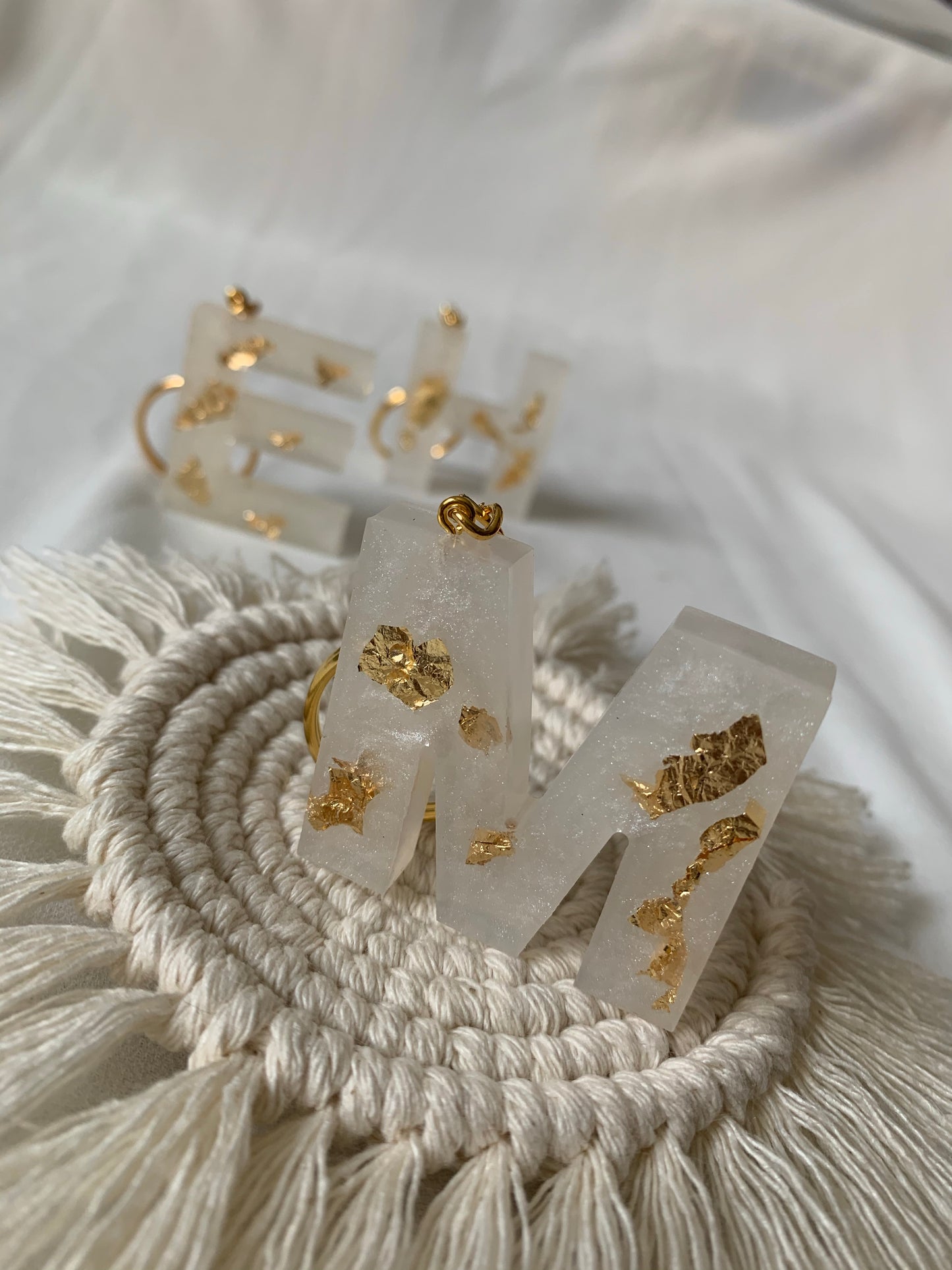 Buchstabe „weiß“